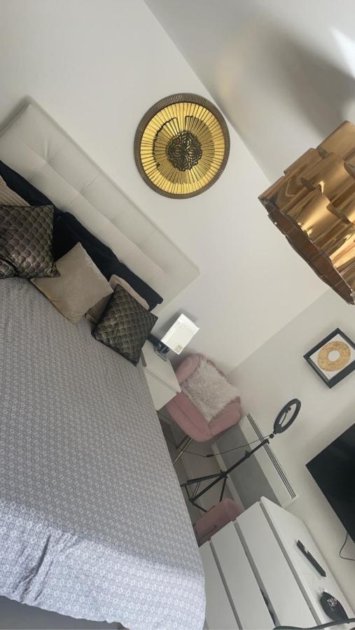 Appartement Jacuzzi Prive アヴィニョン エクステリア 写真
